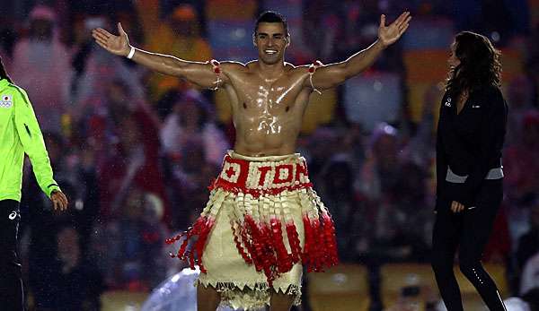Pita Taufatofua wurde als Fahnenträger bekannt