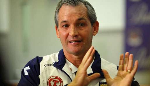 George Burley soll bis 2012 schottischer Teamchef bleiben