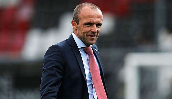 Alfred Schreuder ist bei Ajax auf dem Zettel