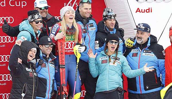 Mikaela Shiffrin auf dem Podium nach ihrem Sieg