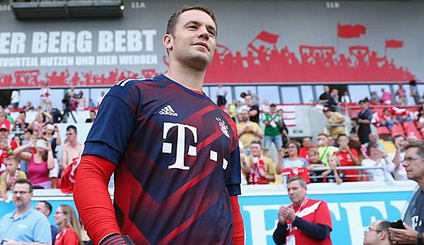 Manuel Neuer hatte sich im September zum dritten Mal den Fuß gebrochen und wird nun langsam wieder an die Mannschaft herangeführt