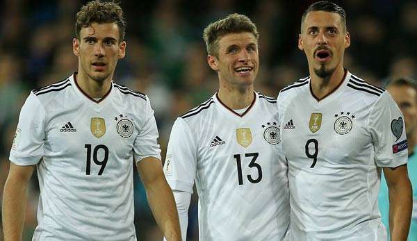 Spielen zukünftig auch im Klub zusammen: Leon Goretzka, Thomas Müller und Sandro Wagner (v.l.)