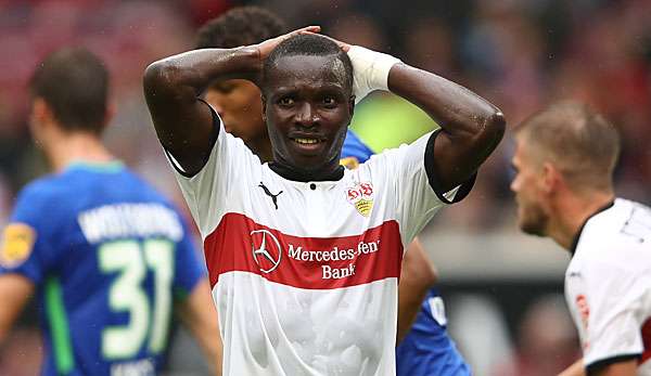Keine Aufenthaltserlaubnis, keine Arbeitserlaubnis: Chadrac Akolo ist gegen Mainz 05 zum Zuschauen verdammt.