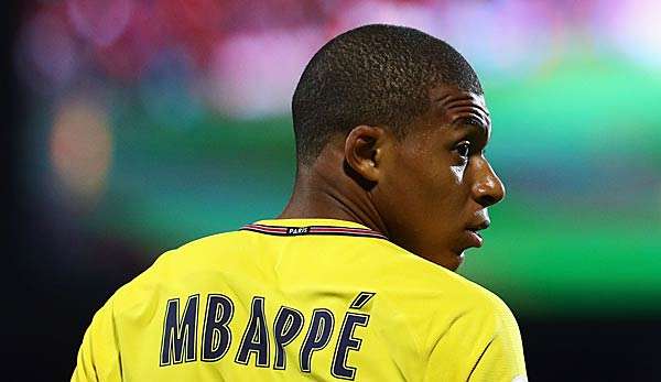  Kylian Mbappe gibt Entwarnung nach Zusammenprall