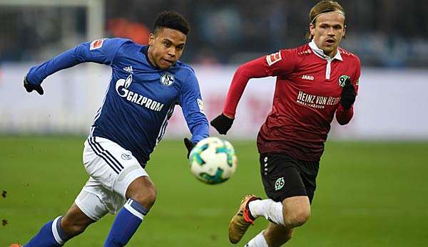 Weston McKennie im Laufduell gegen Hannover 96