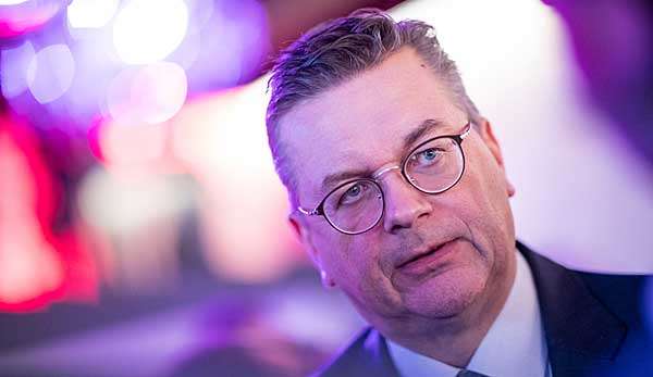 Reinhard Grindel verteidigt die Nations League.