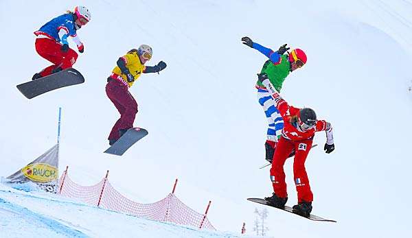 Snowboardcross ist eine olympische Disziplin.