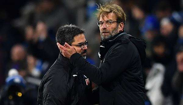 Jürgen Klopp am Spielfeldrand bei einem Spiel des FC Liverpool  gegen Huddersfield Town mit David Wagner