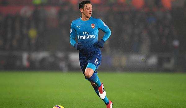 Mesut Özil im Trikot vom FC Arsenal