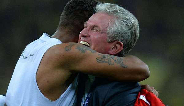 Jerome Boateng und Jupp Heynckes feierten 2013 gemeinsam das Triple.