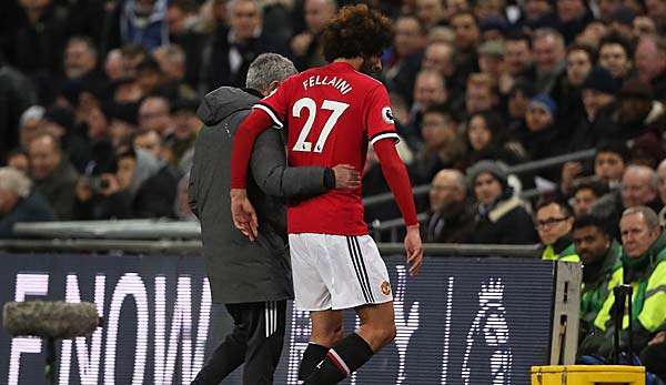 Mourinho scherzhaft zu Fellaini: "Vertrag unterzeichnen und Klappe halten.“