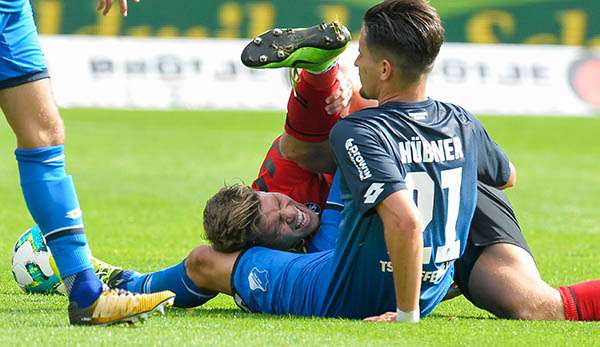 Interessante Gemengelage: Florian Niederlechner und Benjamin Hübner...