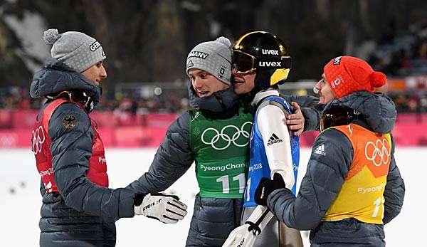 Die deutschen Adler holten im Teamspringen Silber.