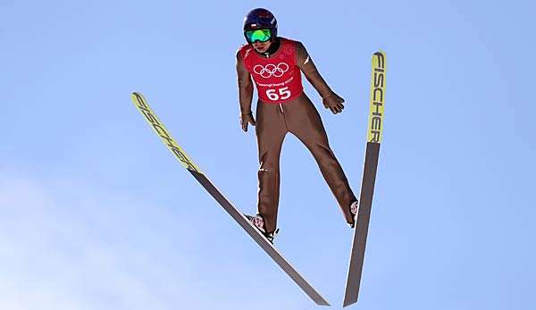 Kamil Stoch hat beim Weltcup in Trondheim nach einer weiteren Flugshow seinen siebten Saisonsieg gefeiert.