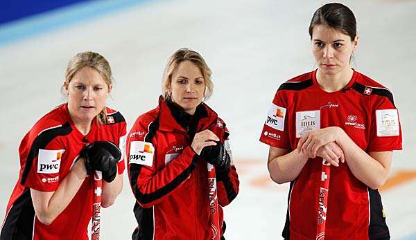 Die deutschen Curlerinnen haben bei der WM ihre dritte Niederlage kassiert.