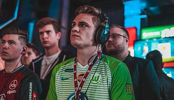 Wolfsburgs eSportler SaLzOr im Interview mit SPOX.