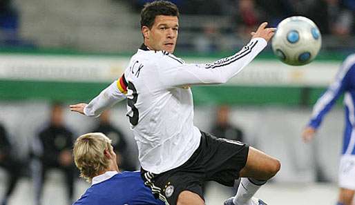 Michael Ballack spielt seit 1999 in der deutschen Nationalmannschaft. Er erzielte bisher 42 Tore