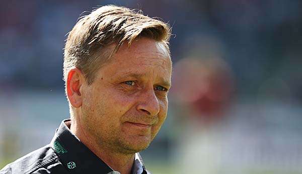 Horst Heldt hat ein Vertragsangebot von Hannover 96 wohl angelegt.