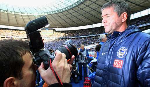 Friedhelm Funkels Hertha-Premiere ging mit 1:3 gegen den Hamburger SV verloren