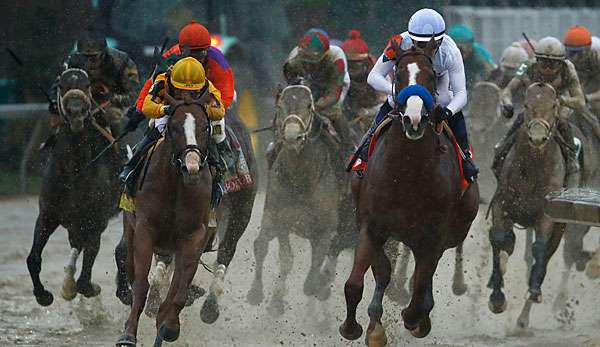 Aus 18 Dolla macht 1,2 Millionen: Eine Frau knackt mit einer verrückten Wette den großen Jackpot beim Kentucky Derby.