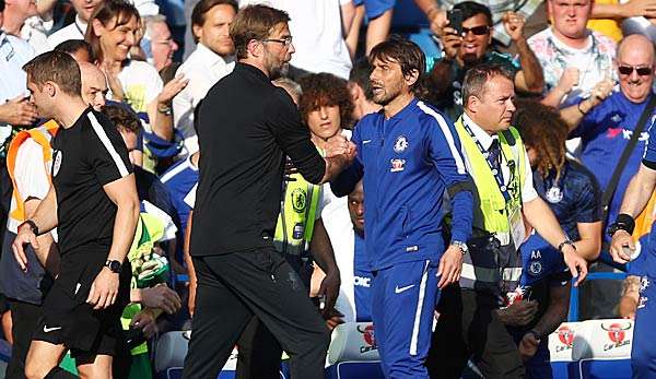 Antonio Conte macht mit dem FC Chelsea Jürgen Klopp und dem FC Liverpool den Platz in der Champions League streitig. 