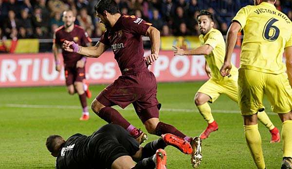 Im Hinspiel setzte sich der FC Barcelona mit 2:0 bei Villarreal durch. 