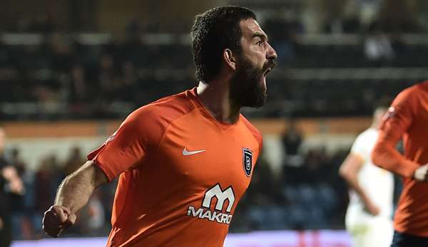 Arda Turan ist derzeit vom FC Barcelona an Basaksehir ausgeliehen.