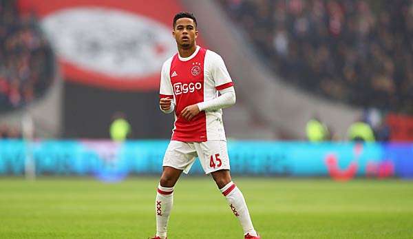 Justin Kluivert hat sich offenbar mit dem AS Rom geeinigt.