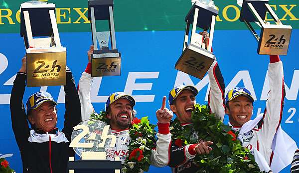 Fernando Alonso und das Team von Toyota fuhren beim Klassiker in Le Mans einen ungefährdeten Sieg ein.