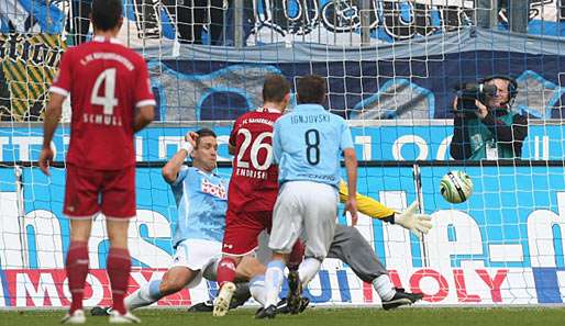 Erik Jendrisek erzielte gegen 1860 München das 1:0 für Kaiserslautern