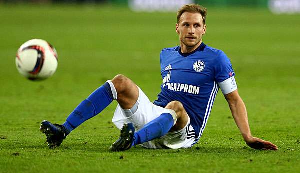 Benedikt Höwedes vom FC Schalke 04 ist offenbar bei Aufsteiger Fortuna Düsseldorf im Gespräch.