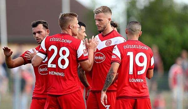 Während Fortuna Düsseldorf gegen Al-Hilal Riad aus Saudi-Arabien testet, spielt der VfB Stuttgart gegen den Zweitligisten SV Sandhausen.