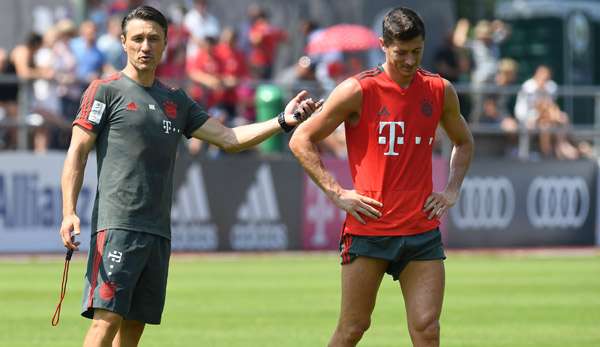 Niko Kovac zusammen mit Bayern-Stürmer Robert Lewandowski.