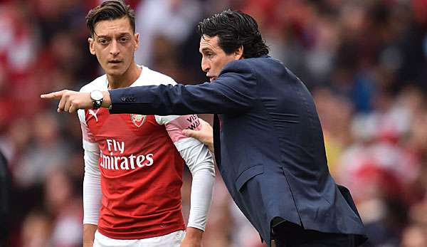 Unai Emery ist seit dieser Saison Mesut Özils Trainer.