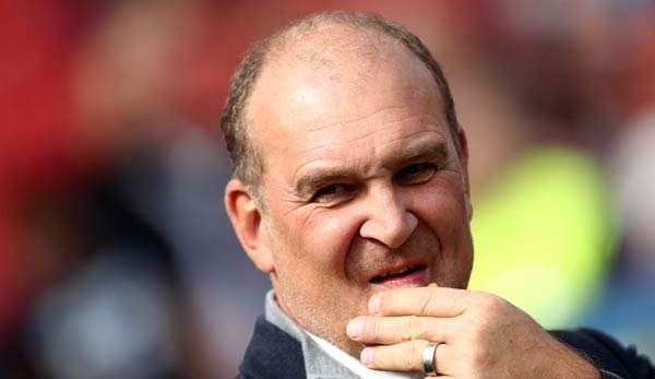 Jörg Schmadtke: Bundesliga sollte "kein Oase mit eigenen Regeln" sein.