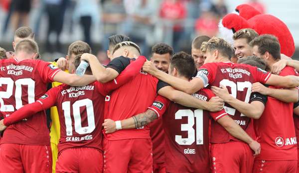 Würzburger Kickers gegen Eintracht Braunschweig heute live.