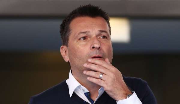 Christian Heidel sah gegen den SC Freiburg eine weitere Pleite des FC Schalke 04.