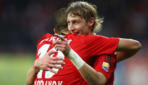 Stefan Kießling (r.) und Eren Derdiyok machten für Bayer gegen den VfB schon früh den Unterschied