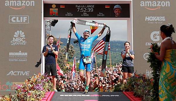 Patrick Lange verteidigt den Titel in einer Rekordzeit beim Ironman Hawaii.