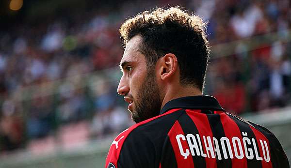 Hakan Calhanoglu spielte in der Bundesliga bereits für Bayer Leverkusen und den Hamburger SV.