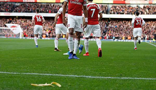 Eine Bananeschale wurde in Richtung von Pierre-Emerick Aubameyang geworfen.