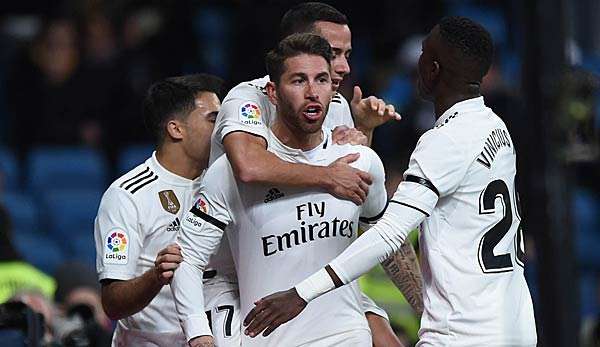 Real Madrid hat das Hinspiel mit 3:0 gewonnen. 