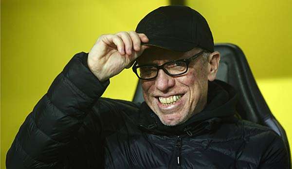 Peter Stöger soll ein Top-Kandidat bei Huddersfield Town sein.