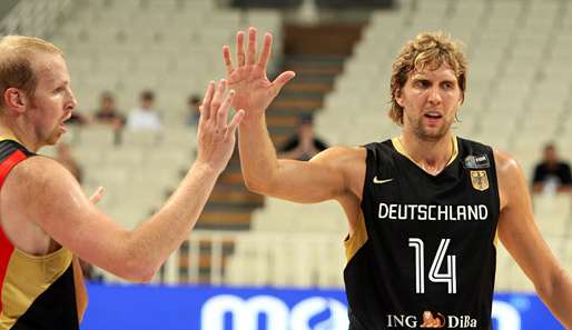 Für Dirk Nowitzki (r.) und Chris Kaman wäre die WM 2010 das zweite gemeinsame Turnier