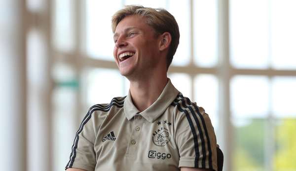 Frenkie de Jong soll offenbar neuer Strippenzieher im Mittelfeld von Barcelona werden.