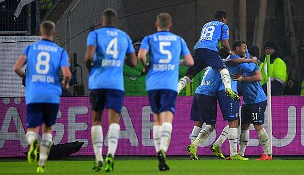 Leverkusen gewinnt in Wolfsburg.