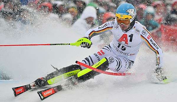 Felix Neureuther belegt den elften Platz in Kitzbühel.