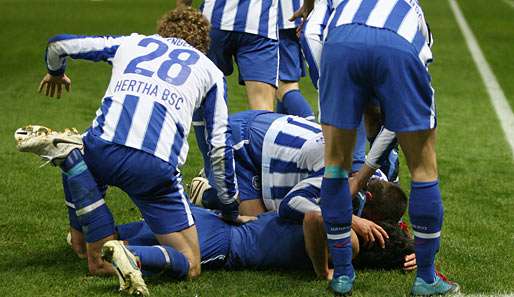 Die Erlösung. Nach dem 1:0 durch Gojko Kacar kannte der Jubel keine Grenzen