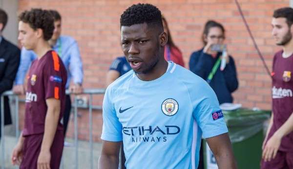 Rabbi Matondo steht vor einem Wechsel von Manchester City zum FC Schalke 04.