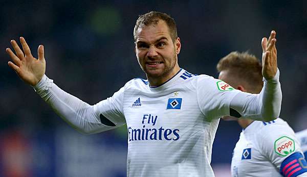 Pierre-Michel Lasogga will mit dem Hamburger SV die Tabellenführung in der 2. Bundesliga in Bielefeld weiter ausbauen.